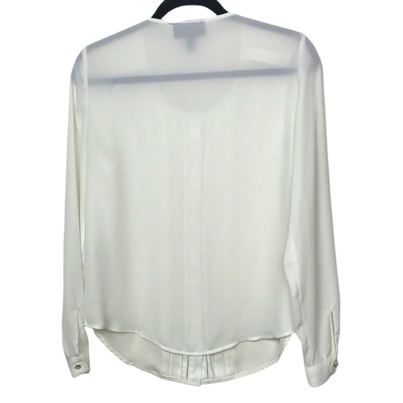 Dana Buchman Ivory Long Sleeve collarless Button Up Blouse Size 4 - Picture 2 of 10